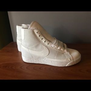 Nike Mid GS Blazer - perforated white